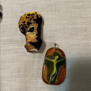 Artsy pendants and pin